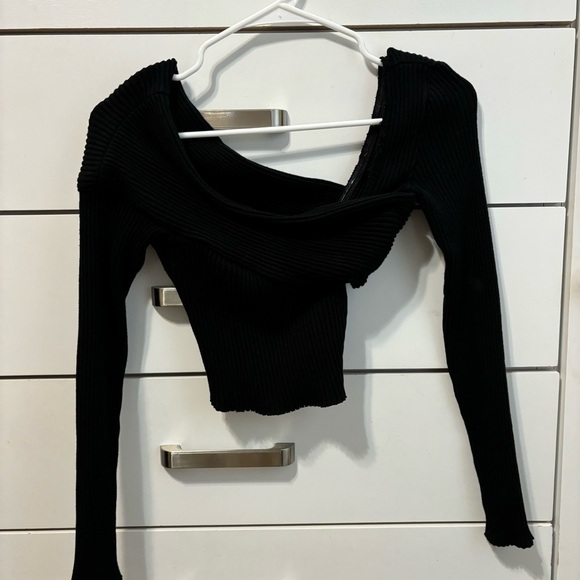 Are You Am I Asymmetrical Top Sweater BLACK - Picture 2 of 9